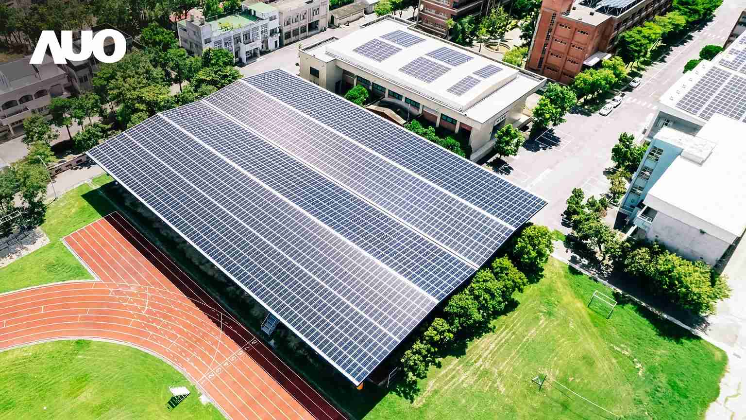 WepaySunSteel光电整合型浪板具备快速安装、、、、轻量化优势,,可提升15%发电效能,,,通过国际IEC与台湾VPC认证安全、、、防漏、、、、耐候标准